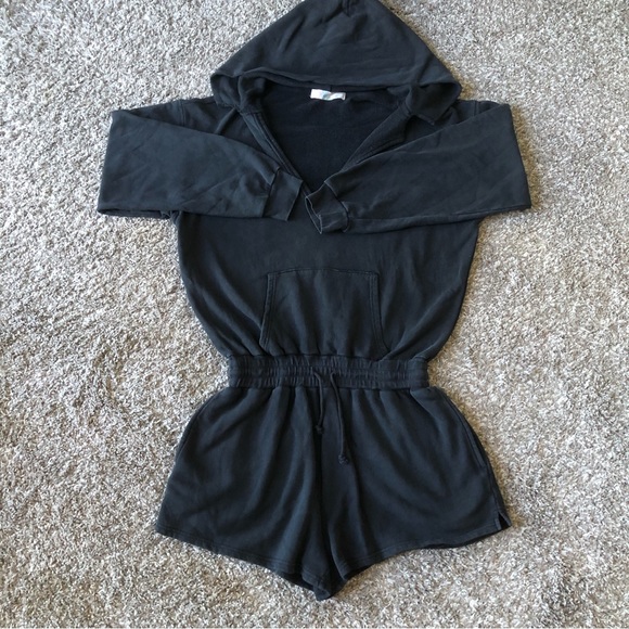 Free People Kickin’ It Romper Large Washed Black - Picture 4 of 6